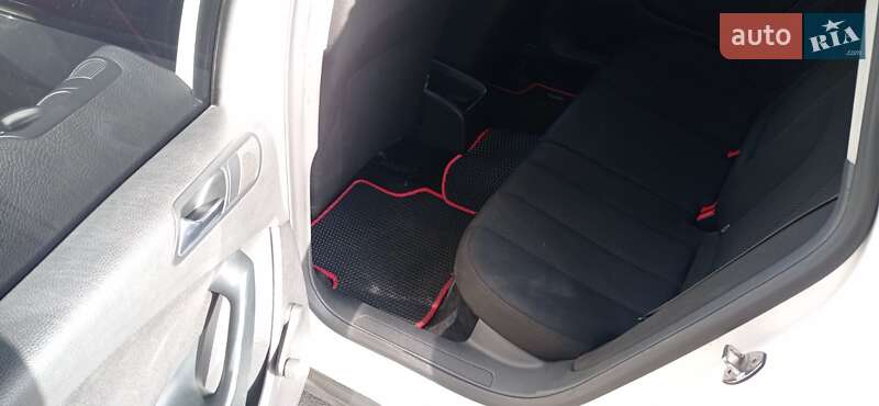 Универсал Volkswagen Passat 2010 в Киеве