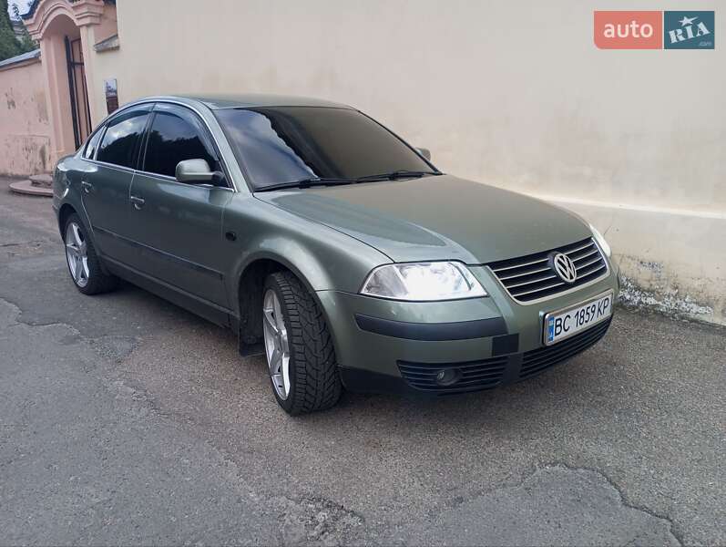Седан Volkswagen Passat 2001 в Львове