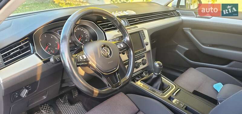 Універсал Volkswagen Passat 2017 в Тернополі