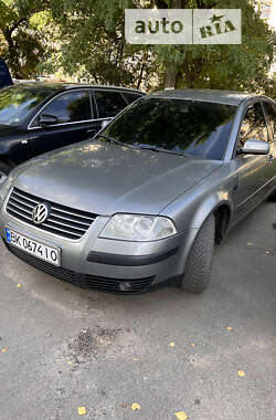 Седан Volkswagen Passat 2003 в Рівному