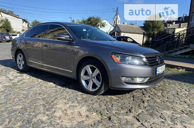 Седан Volkswagen Passat 2014 в Луцьку