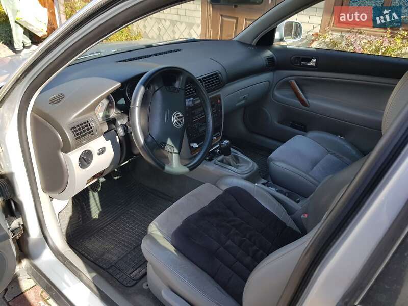 Универсал Volkswagen Passat 2001 в Полонном