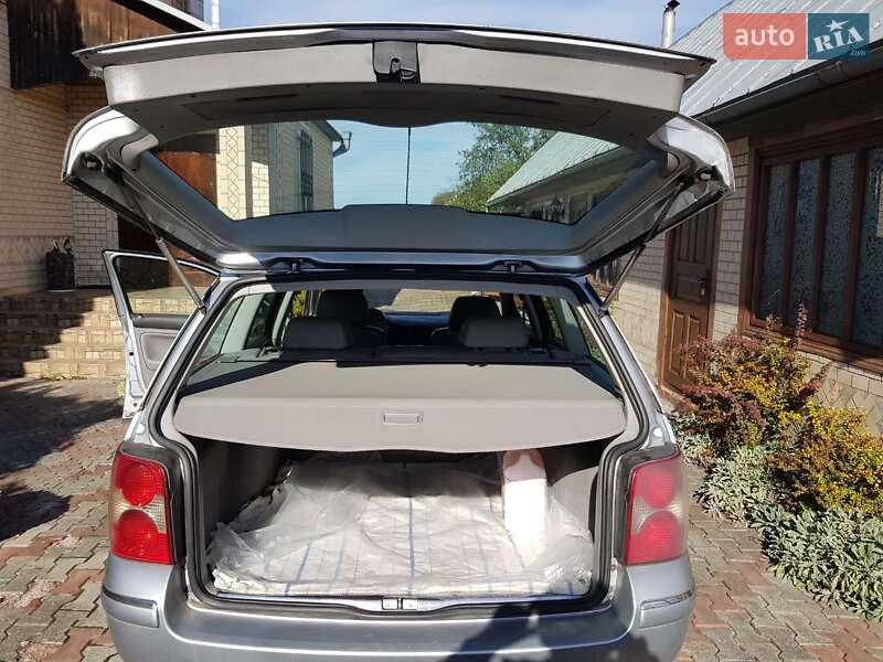 Универсал Volkswagen Passat 2001 в Полонном