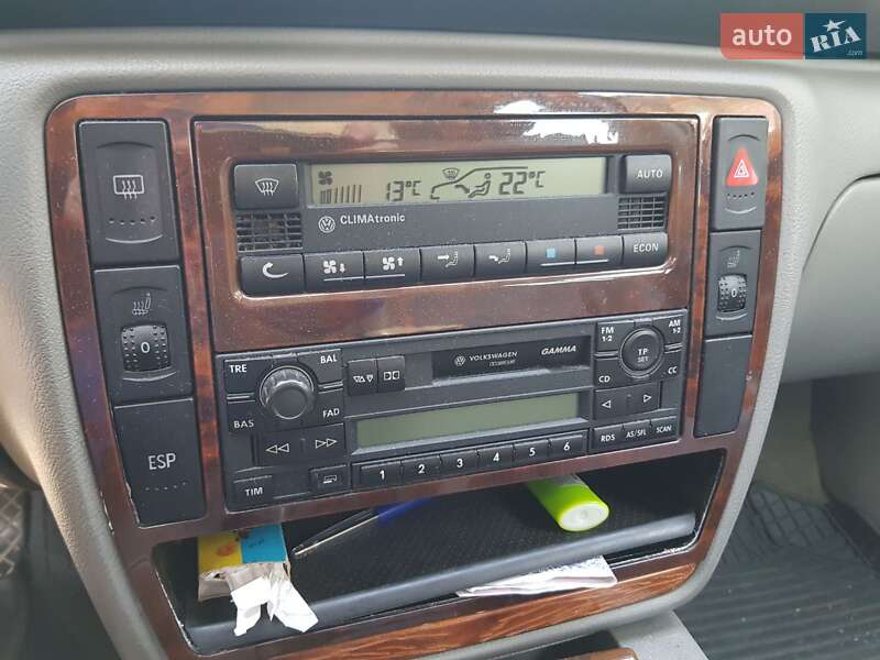 Универсал Volkswagen Passat 2001 в Полонном