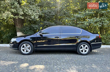 Седан Volkswagen Passat 2008 в Чернівцях