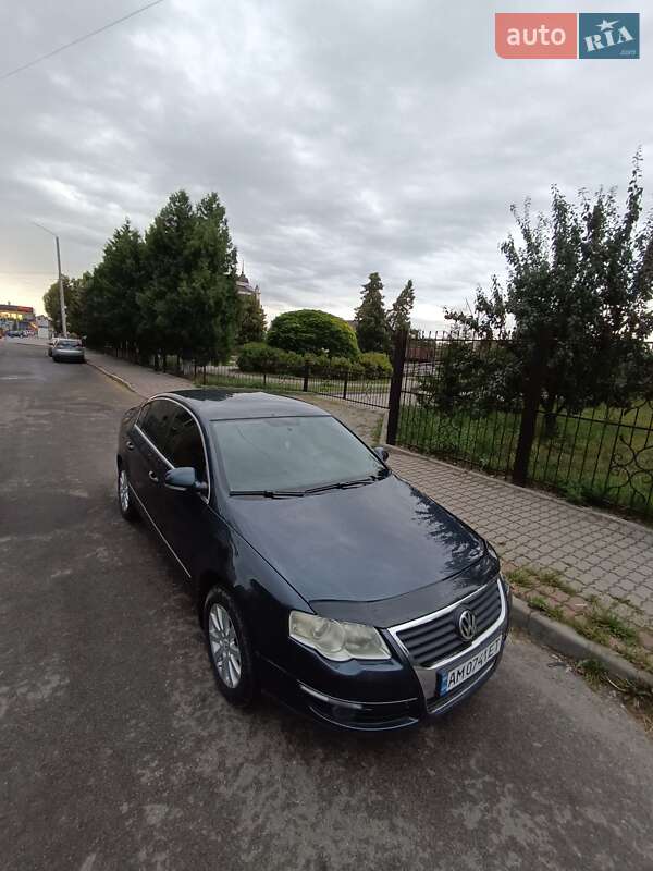 Седан Volkswagen Passat 2008 в Луцке