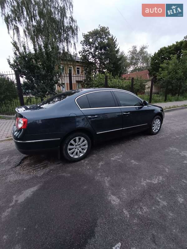 Седан Volkswagen Passat 2008 в Луцке