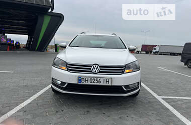 Універсал Volkswagen Passat 2013 в Миколаєві