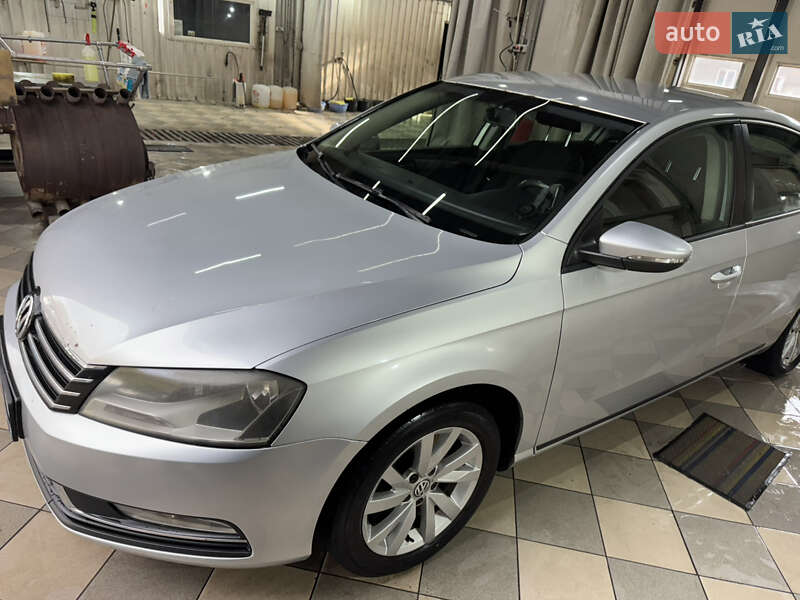 Седан Volkswagen Passat 2011 в Львове фото 6 Седан Volkswagen Passat 2011 в Львове