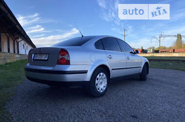 Седан Volkswagen Passat 2001 в Бердичеве