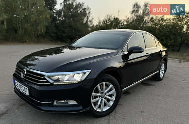 Седан Volkswagen Passat 2015 в 