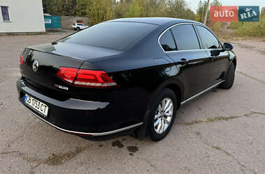 Седан Volkswagen Passat 2015 в 