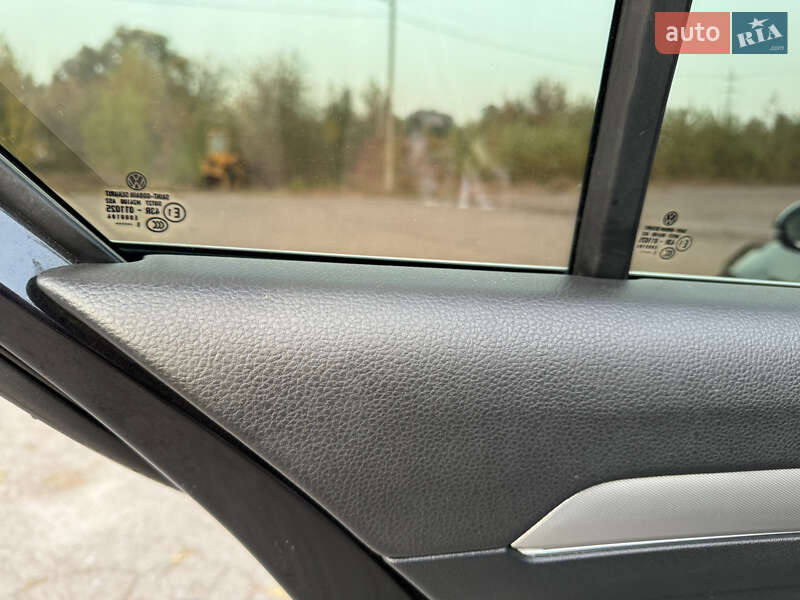 Седан Volkswagen Passat 2015 в Чернигове фото 33 Седан Volkswagen Passat 2015 в Чернигове