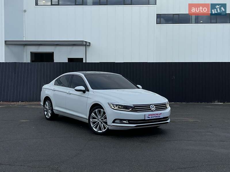 Седан Volkswagen Passat 2018 в Киеве