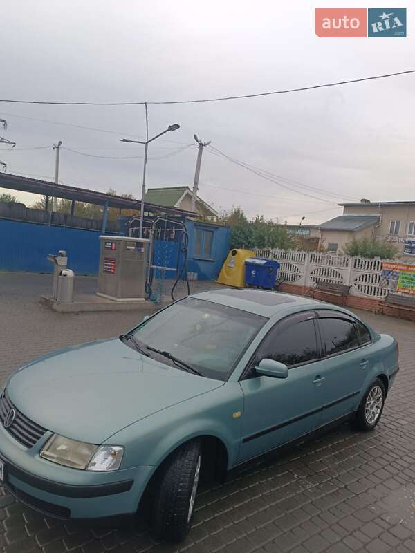 Седан Volkswagen Passat 1999 в Ивано-Франковске