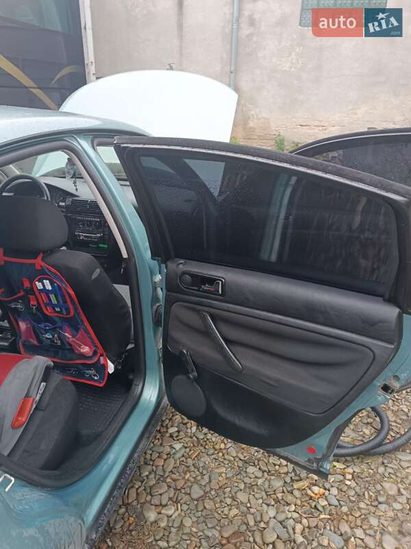 Седан Volkswagen Passat 1999 в Ивано-Франковске