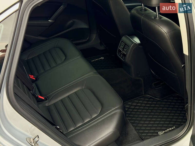 Седан Volkswagen Passat 2016 в Києві фото 15 Седан Volkswagen Passat 2016 в Києві