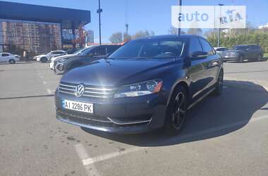 Седан Volkswagen Passat 2012 в Киеве