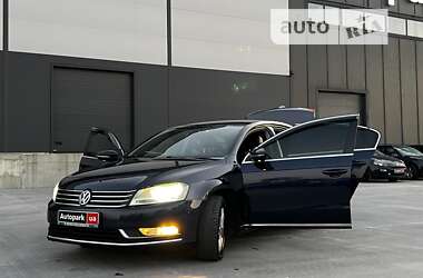 Седан Volkswagen Passat 2014 в Львові