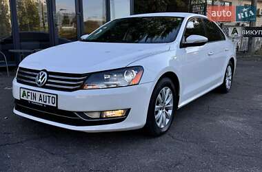 Седан Volkswagen Passat 2011 в Киеве