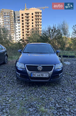Универсал Volkswagen Passat 2010 в 