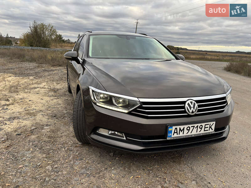 Универсал Volkswagen Passat 2017 в Житомире