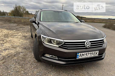 Универсал Volkswagen Passat 2017 в Житомире