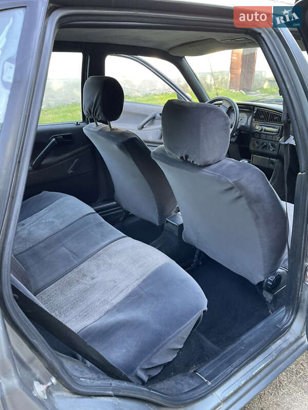 Седан Volkswagen Passat 1989 в Ровно