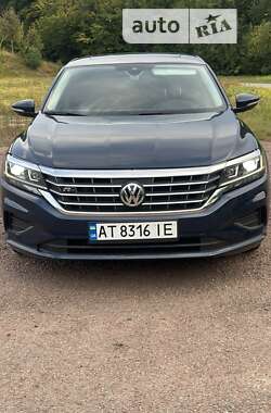 Седан Volkswagen Passat 2021 в Долине