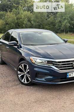 Седан Volkswagen Passat 2021 в Долине