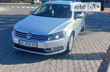 Універсал Volkswagen Passat 2011 в Луцьку