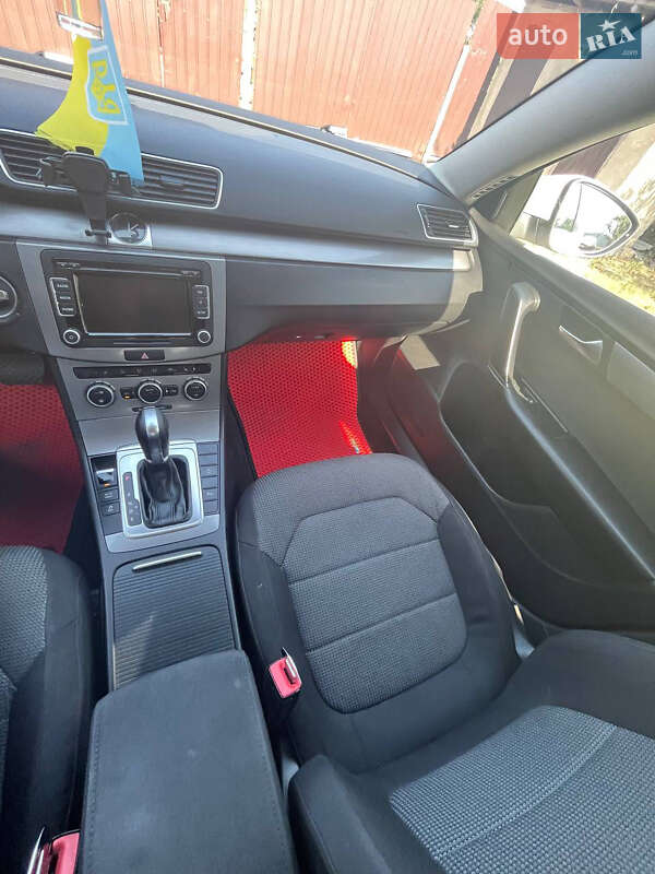 Универсал Volkswagen Passat 2013 в Умани
