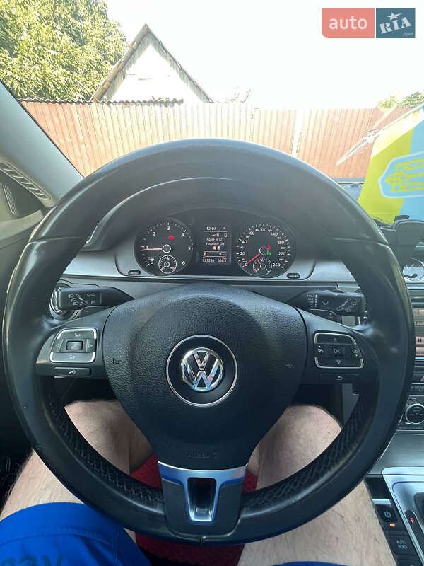 Универсал Volkswagen Passat 2013 в Умани