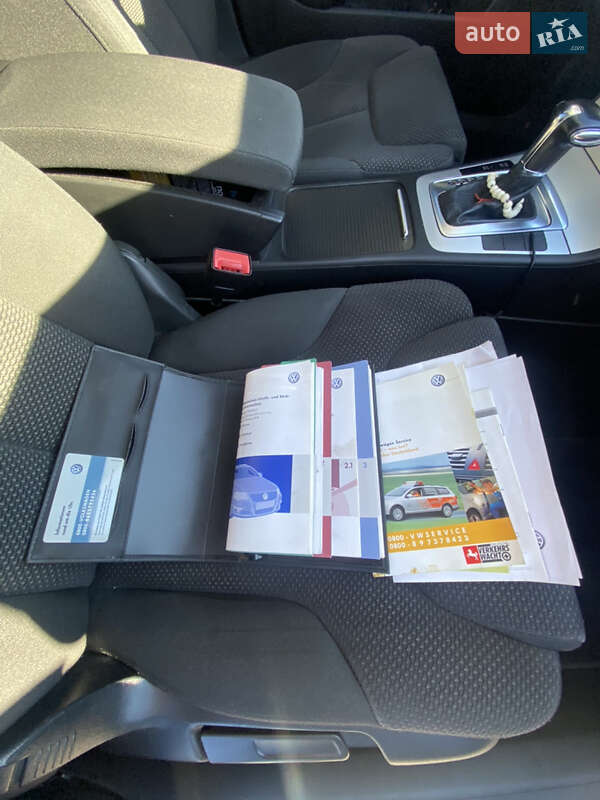 Універсал Volkswagen Passat 2008 в Рівному