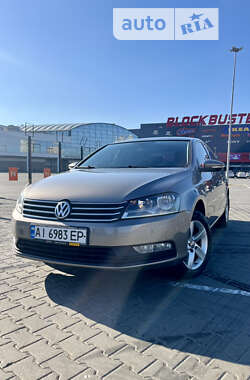 Седан Volkswagen Passat 2011 в Києві