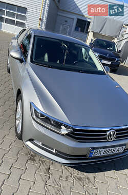 Седан Volkswagen Passat 2016 в Хмельницькому