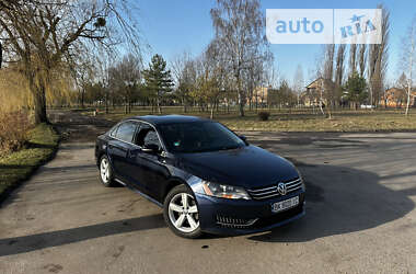 Седан Volkswagen Passat 2013 в Рівному