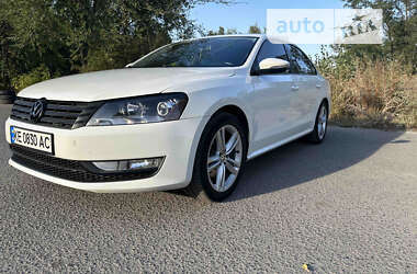 Седан Volkswagen Passat 2012 в Дніпрі