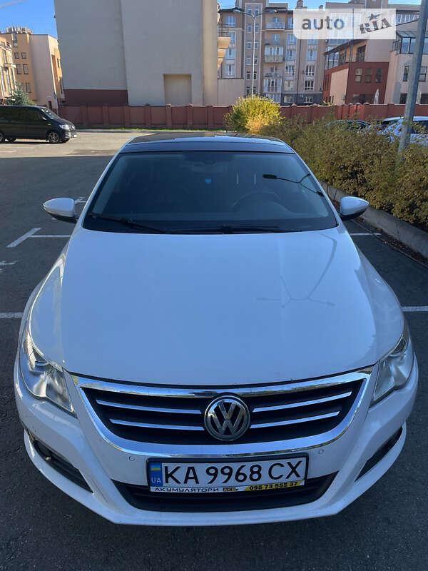 Седан Volkswagen Passat 2011 в Києві