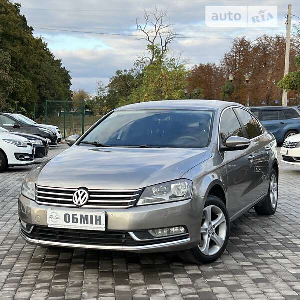 Седан Volkswagen Passat 2011 в Кривом Роге