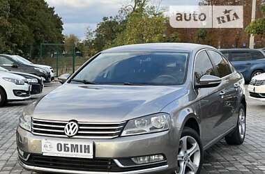 Volkswagen Passat 2011