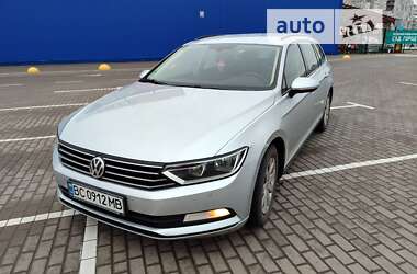 Универсал Volkswagen Passat 2017 в Червонограде