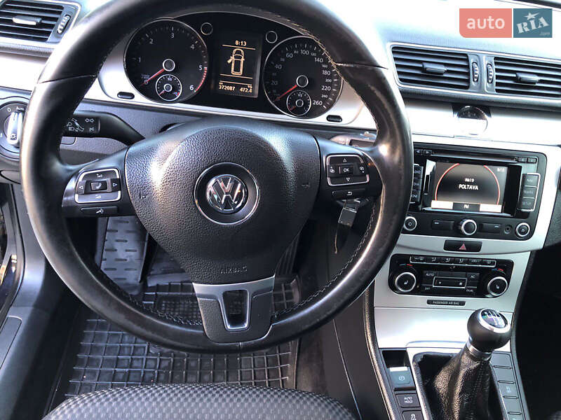 Универсал Volkswagen Passat 2011 в Полтаве