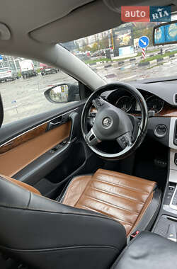 Універсал Volkswagen Passat 2011 в Луцьку