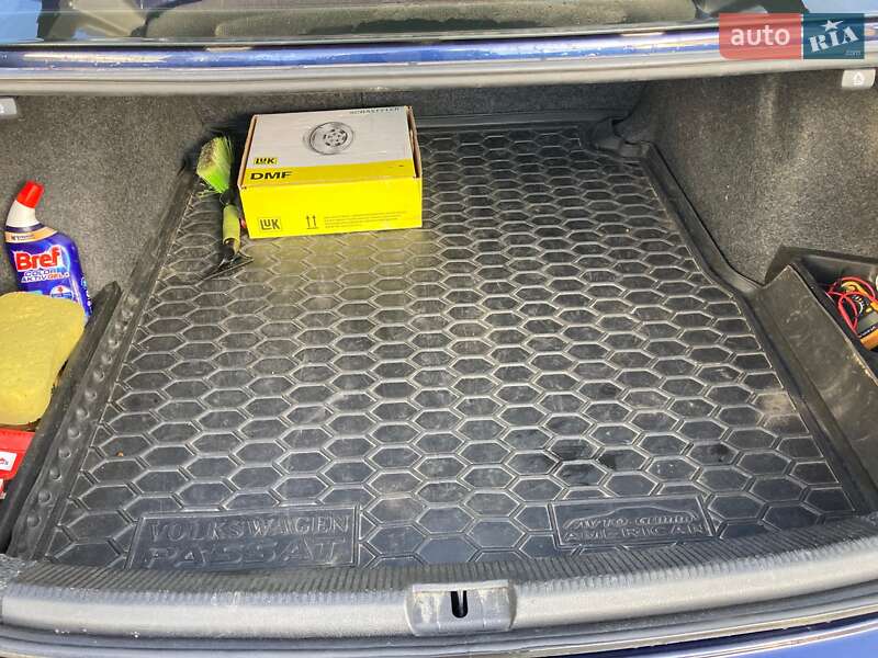 Седан Volkswagen Passat 2015 в Львове