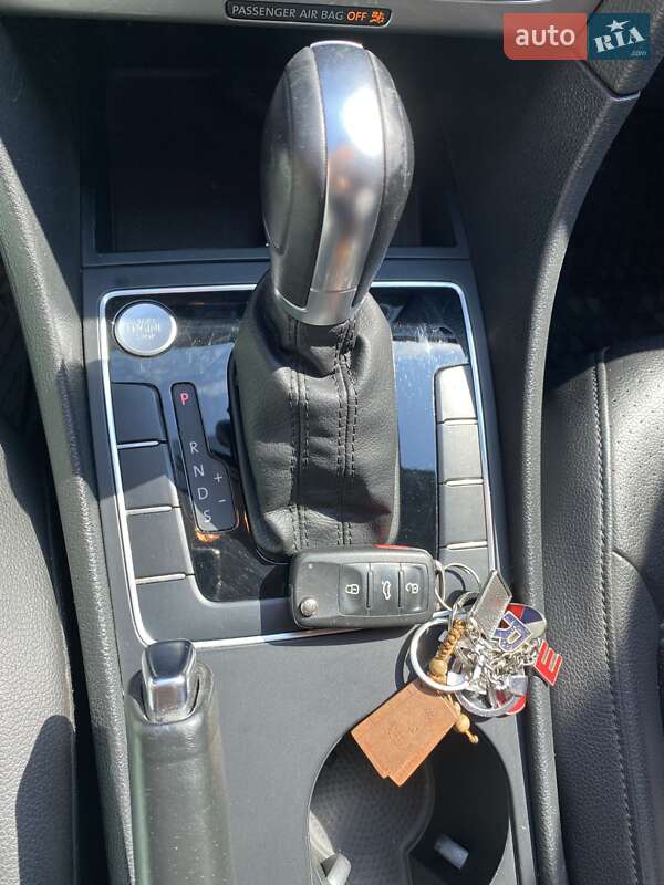 Седан Volkswagen Passat 2015 в Одессе фото 30 Седан Volkswagen Passat 2015 в Одессе