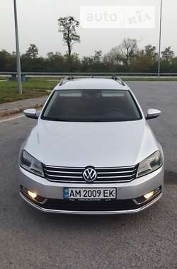 Універсал Volkswagen Passat 2012 в Звягелі