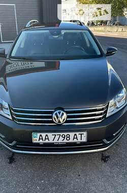 Універсал Volkswagen Passat 2014 в Києві