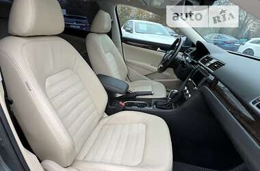 Седан Volkswagen Passat 2014 в Кривом Роге