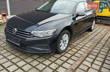 Volkswagen Passat 2021